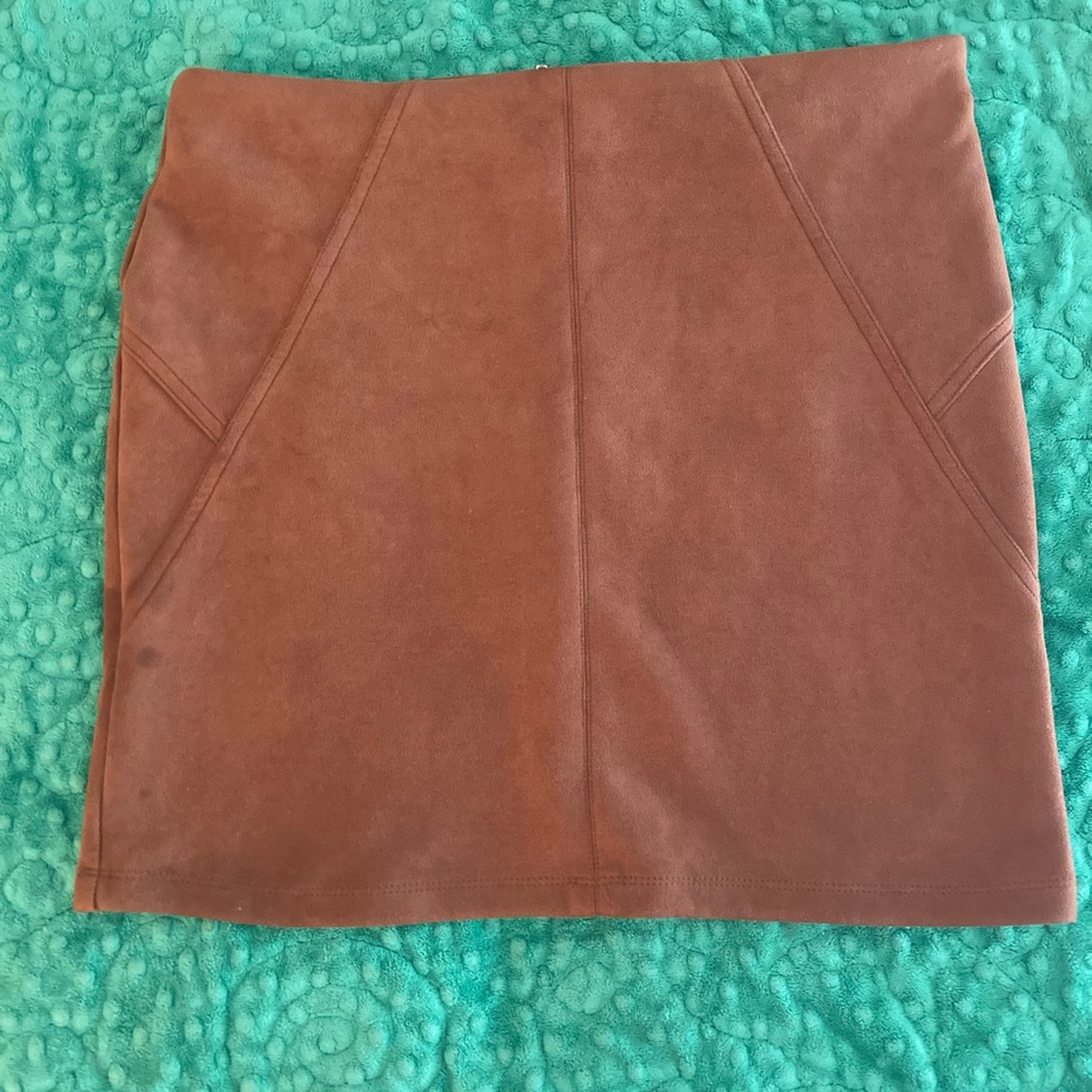 Suede stretch skirt